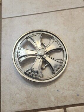 Silver Star Belt Buckle - Spinning Car Tire Wheels